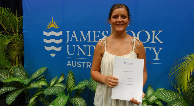 Portræt af EDU-studerende Katrine, James Cook University (JCU), Australien
