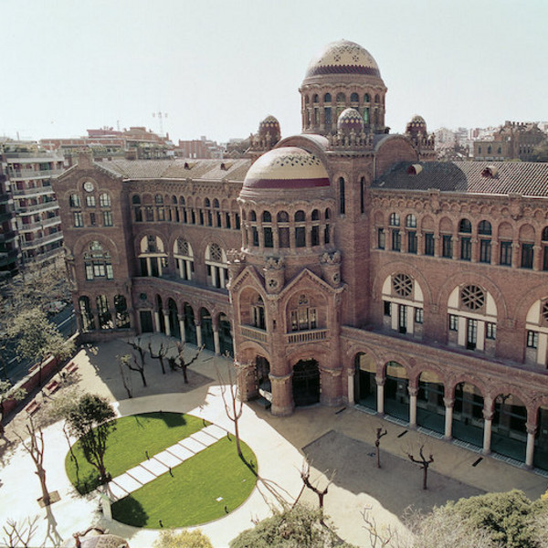 Læs på Universitat Autònoma de Barcelona (UAB) via EDU