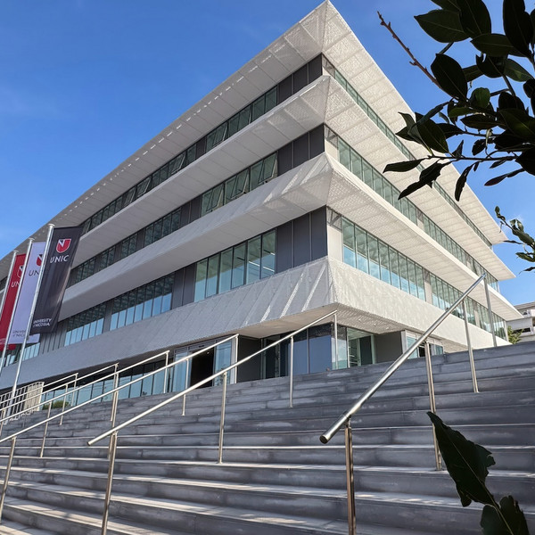 Nicosias helt nye campus i Athen