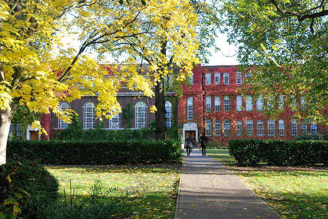 Ansøg til Regent's University London via EDU