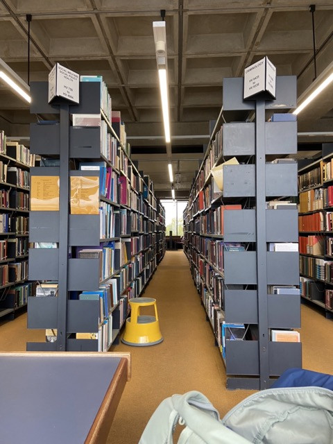 Bibliotek på UoE