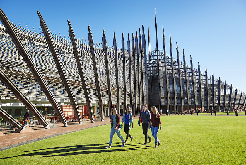 Et studieophold på Edith Cowan University er billigere end i resten af Australien