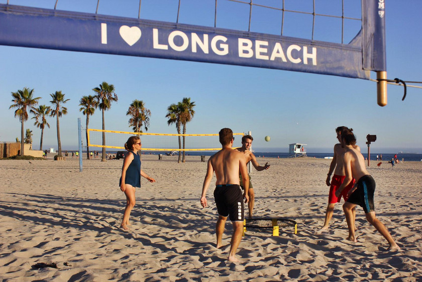 Volleyball på stranden i Long Beach