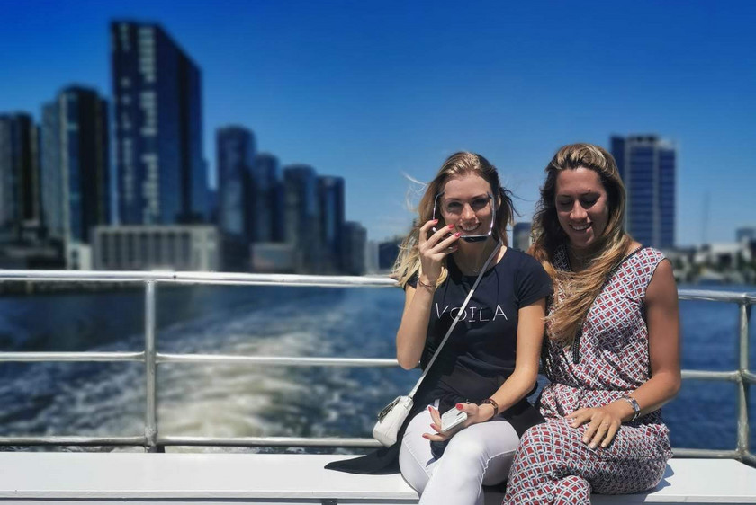Veninder på bådtur i Sydney